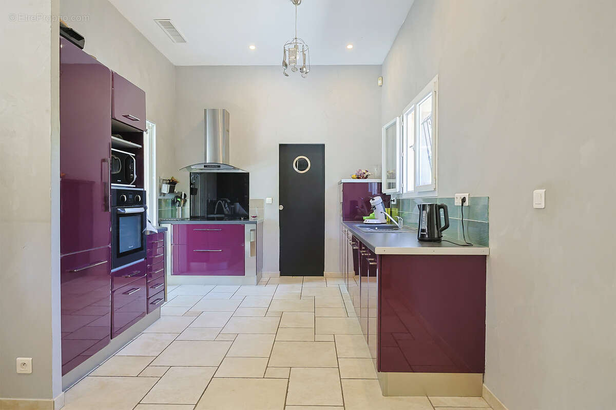 Maison à SOLLIES-TOUCAS