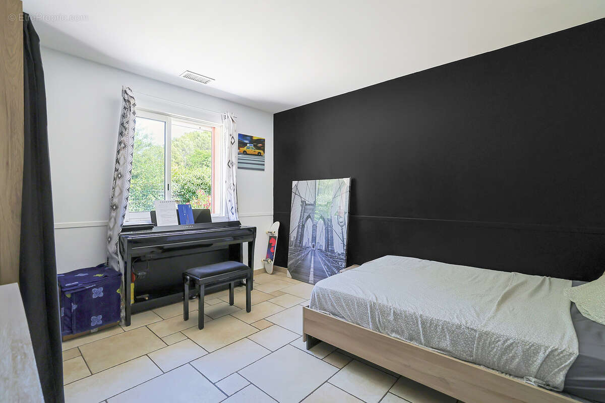 Maison à SOLLIES-TOUCAS