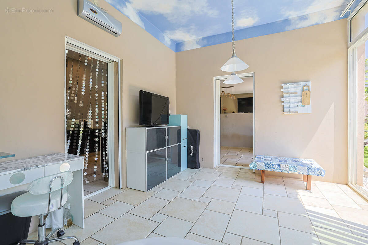 Maison à SOLLIES-TOUCAS