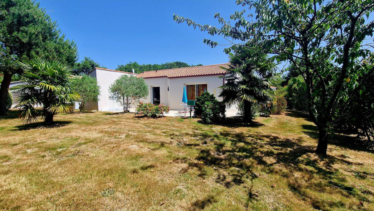 Maison à BOIS-DE-CENE