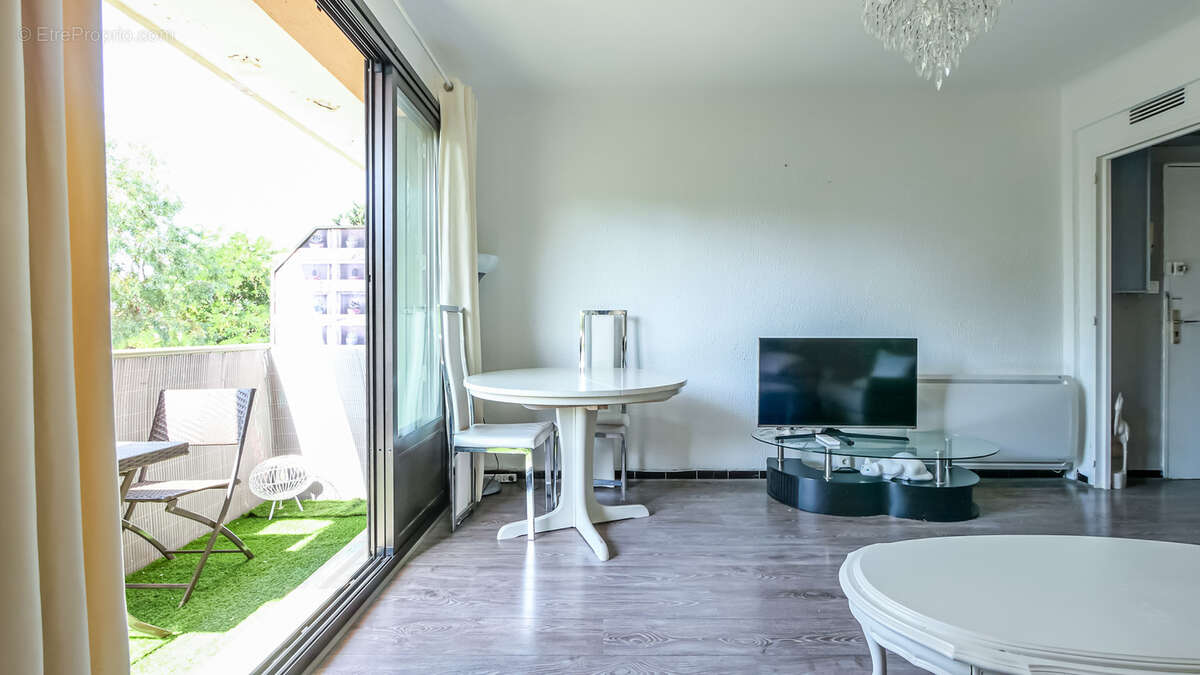 Appartement à HYERES