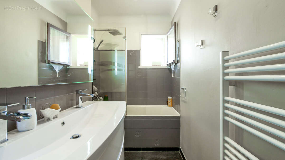 Appartement à HYERES