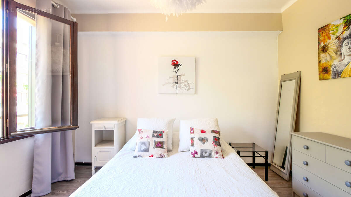 Appartement à HYERES