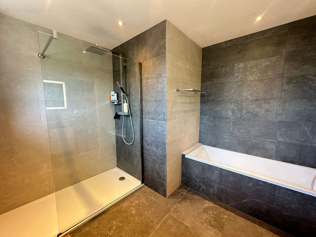 Maison à CHINDRIEUX