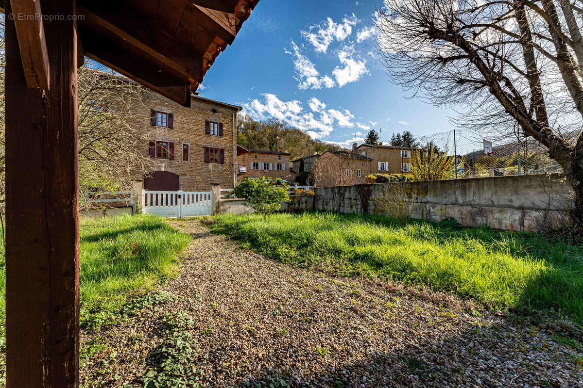 Appartement à POLEYMIEUX-AU-MONT-D&#039;OR