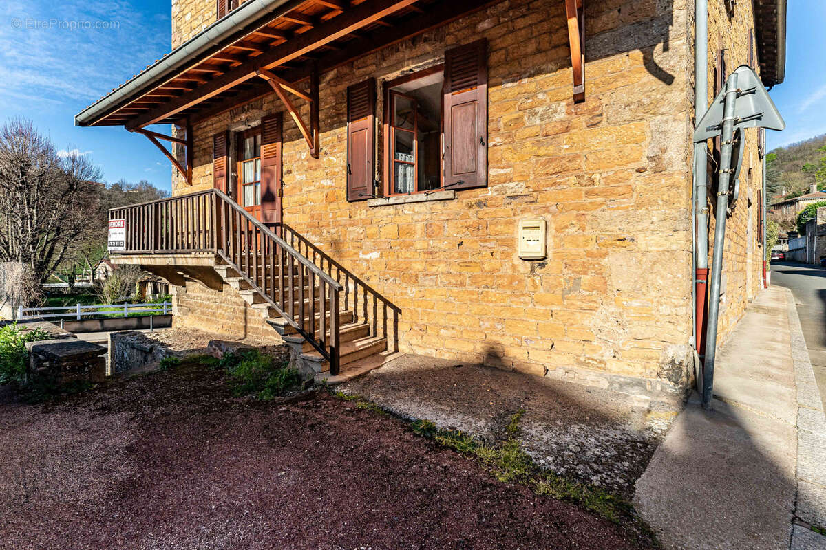 Appartement à POLEYMIEUX-AU-MONT-D&#039;OR