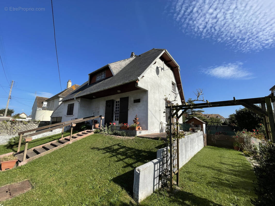 Maison à OUISTREHAM