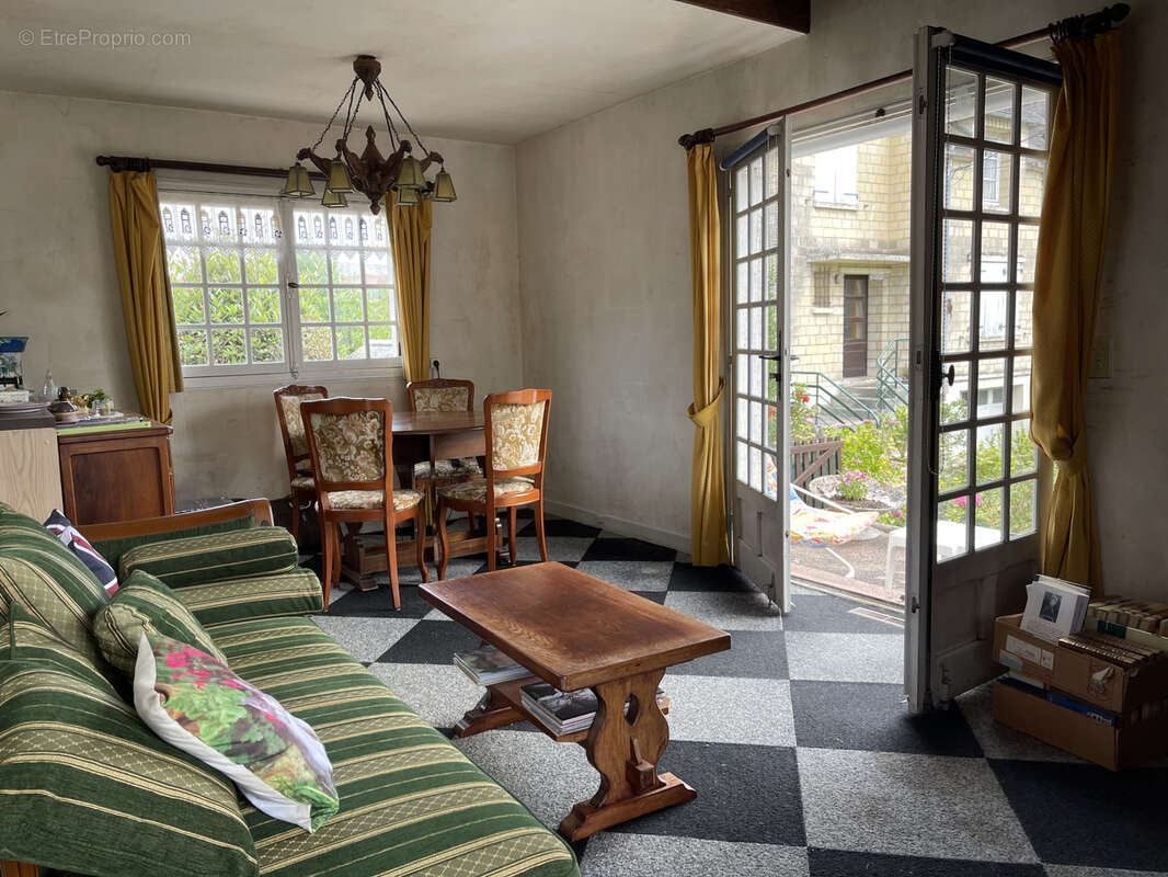 Maison à OUISTREHAM