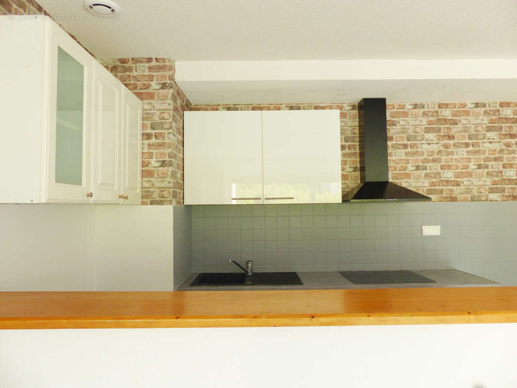 Appartement à LAMALOU-LES-BAINS