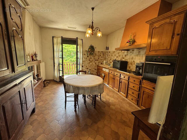 Maison à ARNAUD-GUILHEM