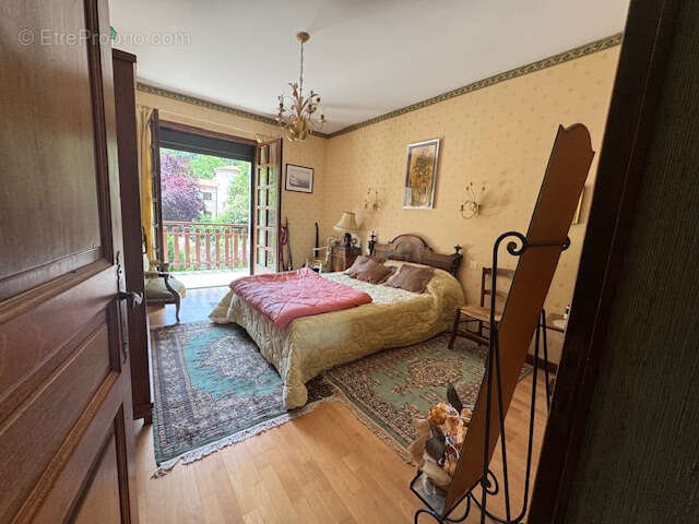 Maison à ARNAUD-GUILHEM