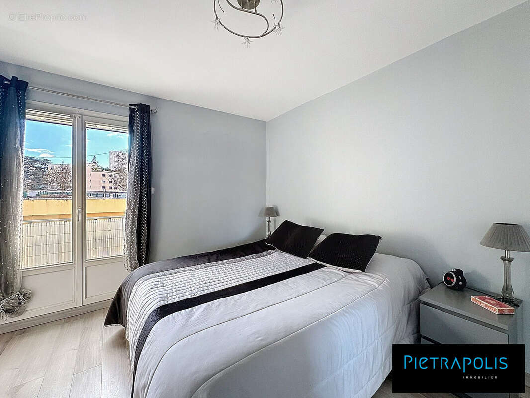 Appartement à TASSIN-LA-DEMI-LUNE