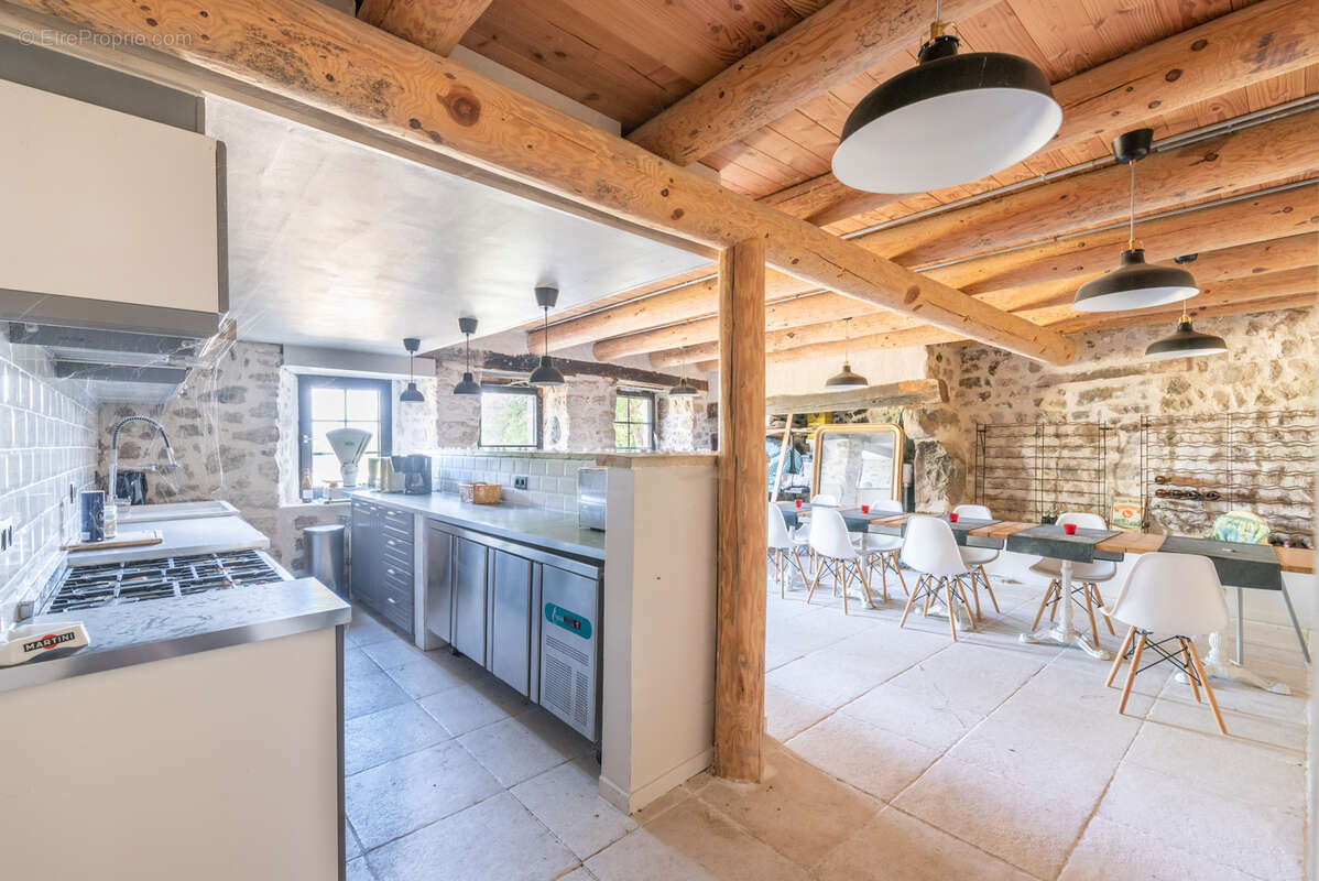 Maison à BELLEVUE-LA-MONTAGNE