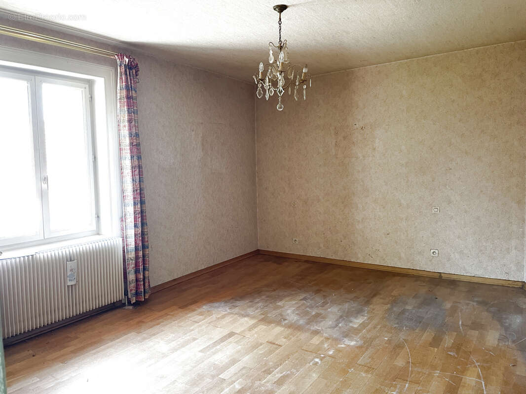 Maison à LA FOUILLOUSE