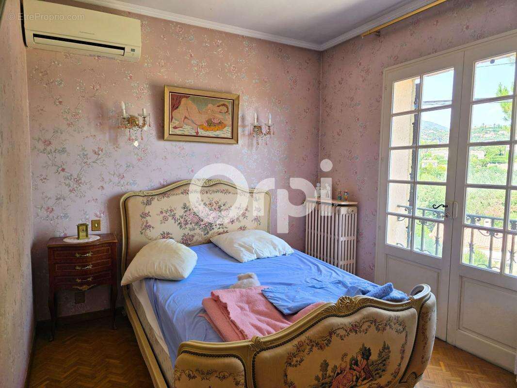 Maison à MANDELIEU-LA-NAPOULE