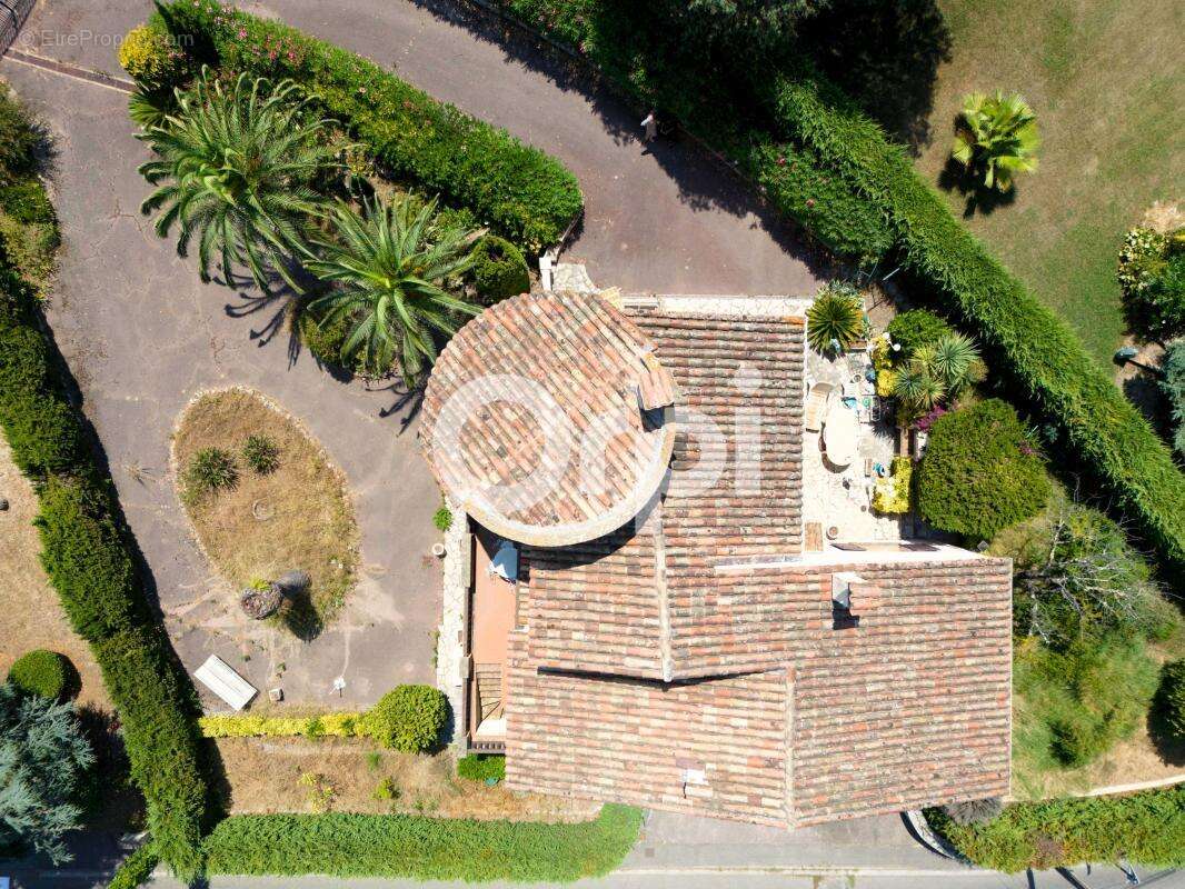 Maison à MANDELIEU-LA-NAPOULE