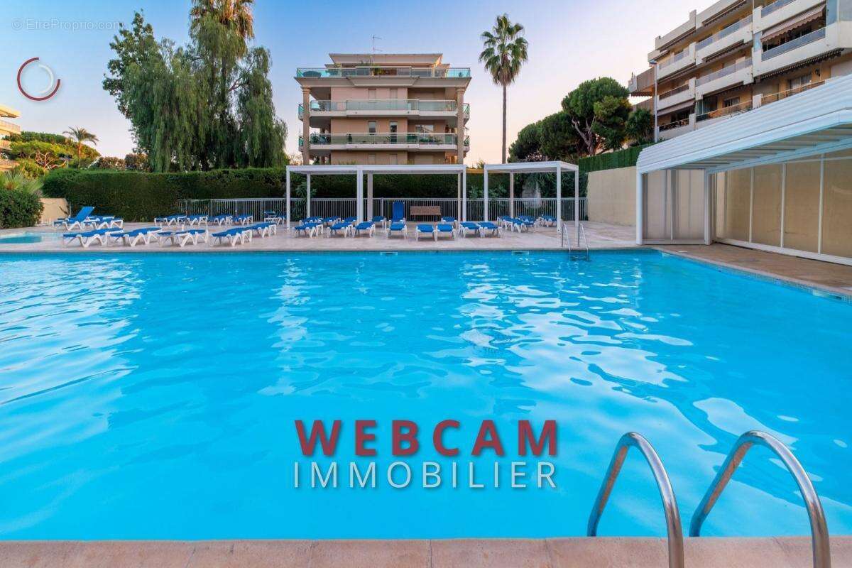 Appartement à SAINT-LAURENT-DU-VAR