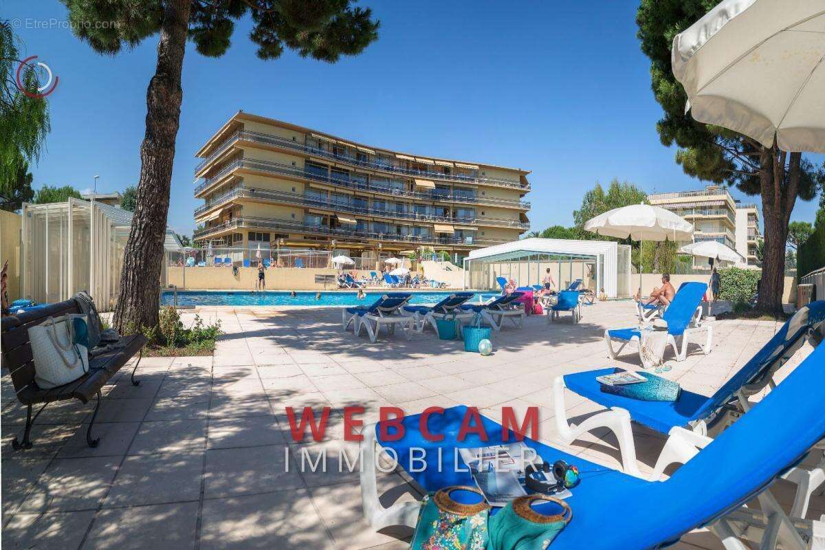 Appartement à SAINT-LAURENT-DU-VAR