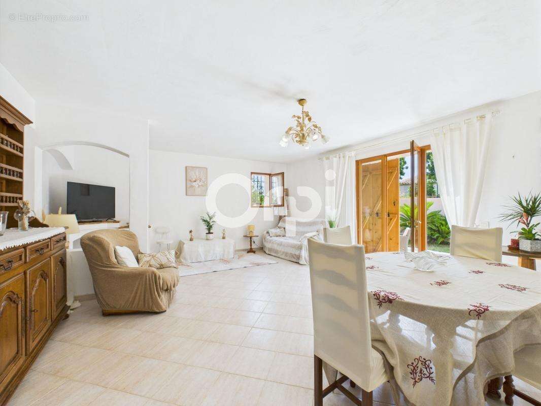 Maison à MANDELIEU-LA-NAPOULE