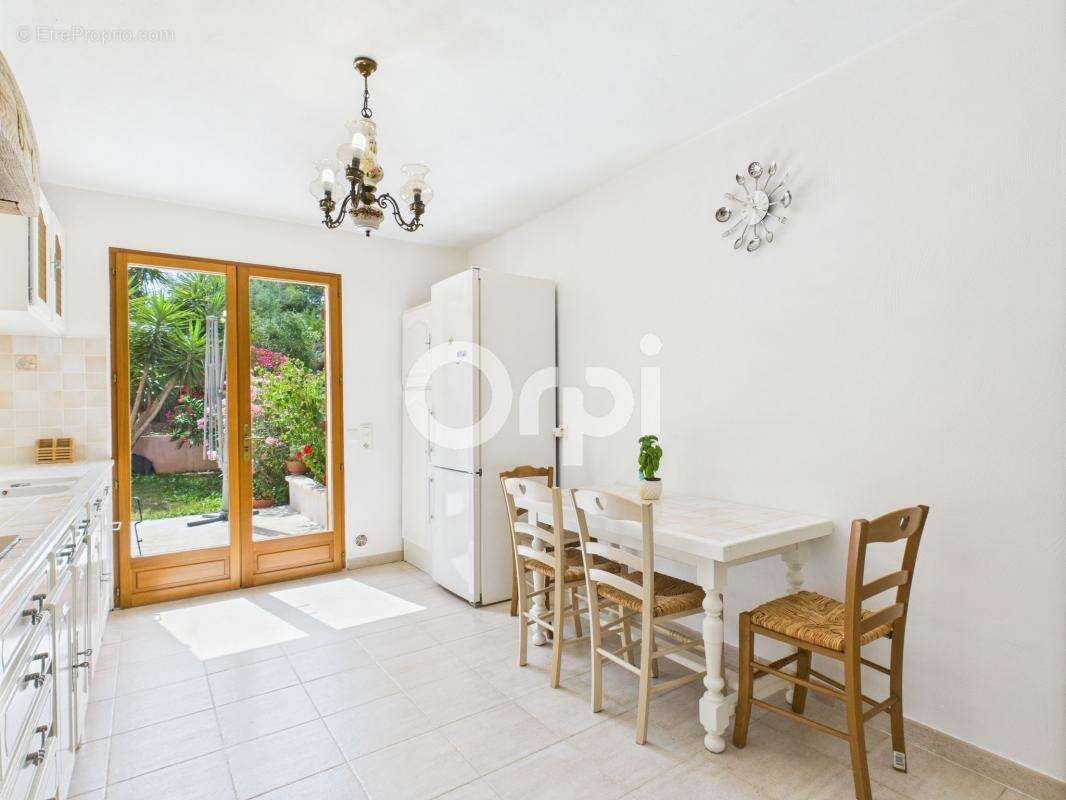 Maison à MANDELIEU-LA-NAPOULE