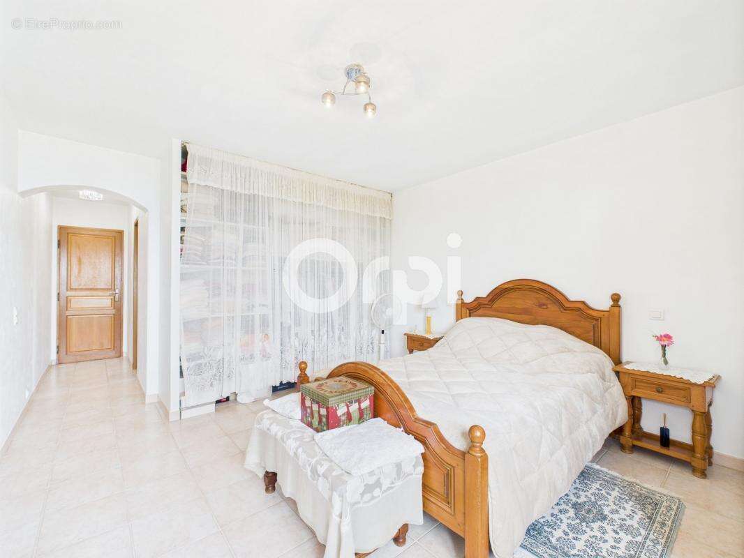 Maison à MANDELIEU-LA-NAPOULE