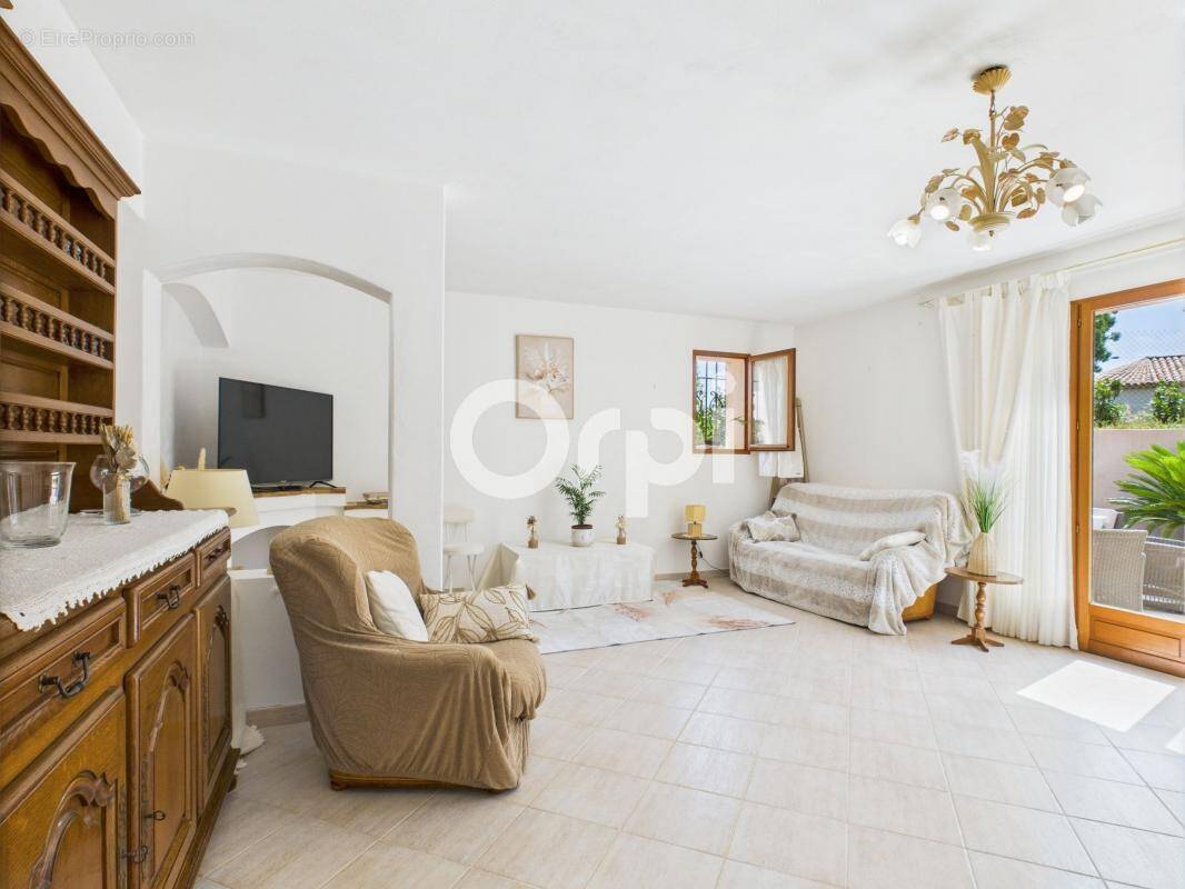 Maison à MANDELIEU-LA-NAPOULE