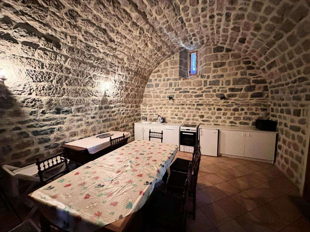 Maison à LAURAC-EN-VIVARAIS