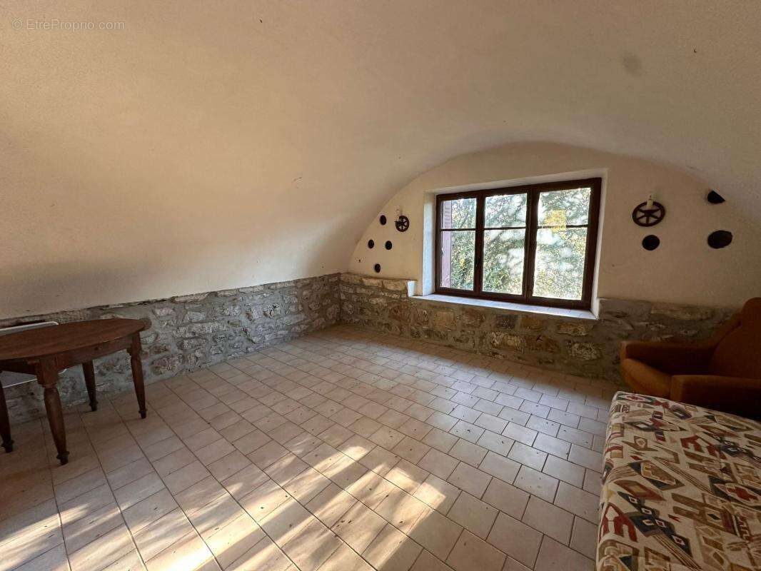 Maison à LAURAC-EN-VIVARAIS