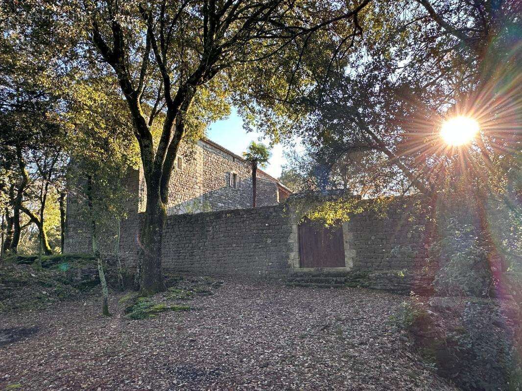Maison à LAURAC-EN-VIVARAIS