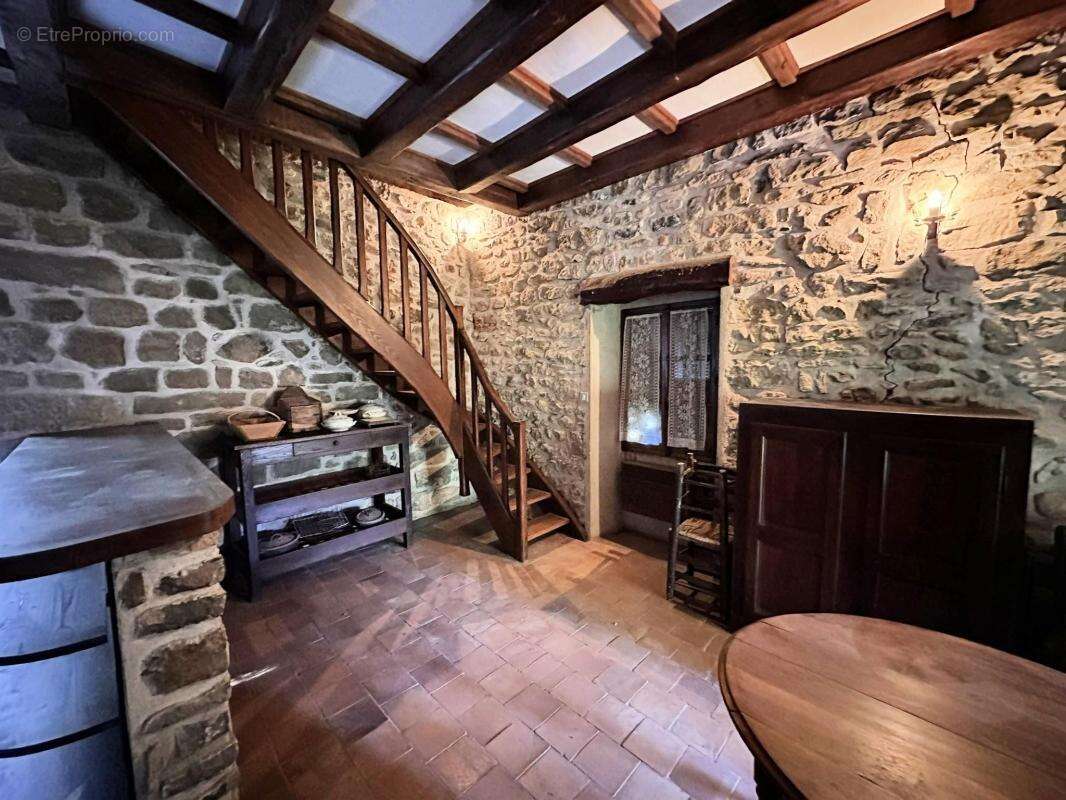 Maison à LAURAC-EN-VIVARAIS