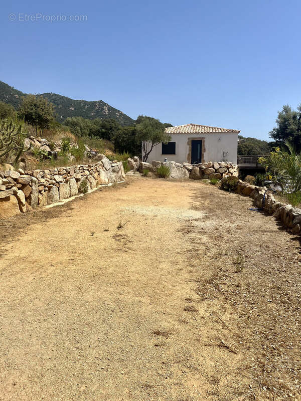 Maison à MONACIA-D&#039;AULLENE