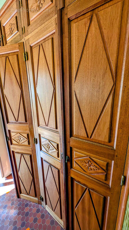 Autre à LAROQUE-DES-ALBERES