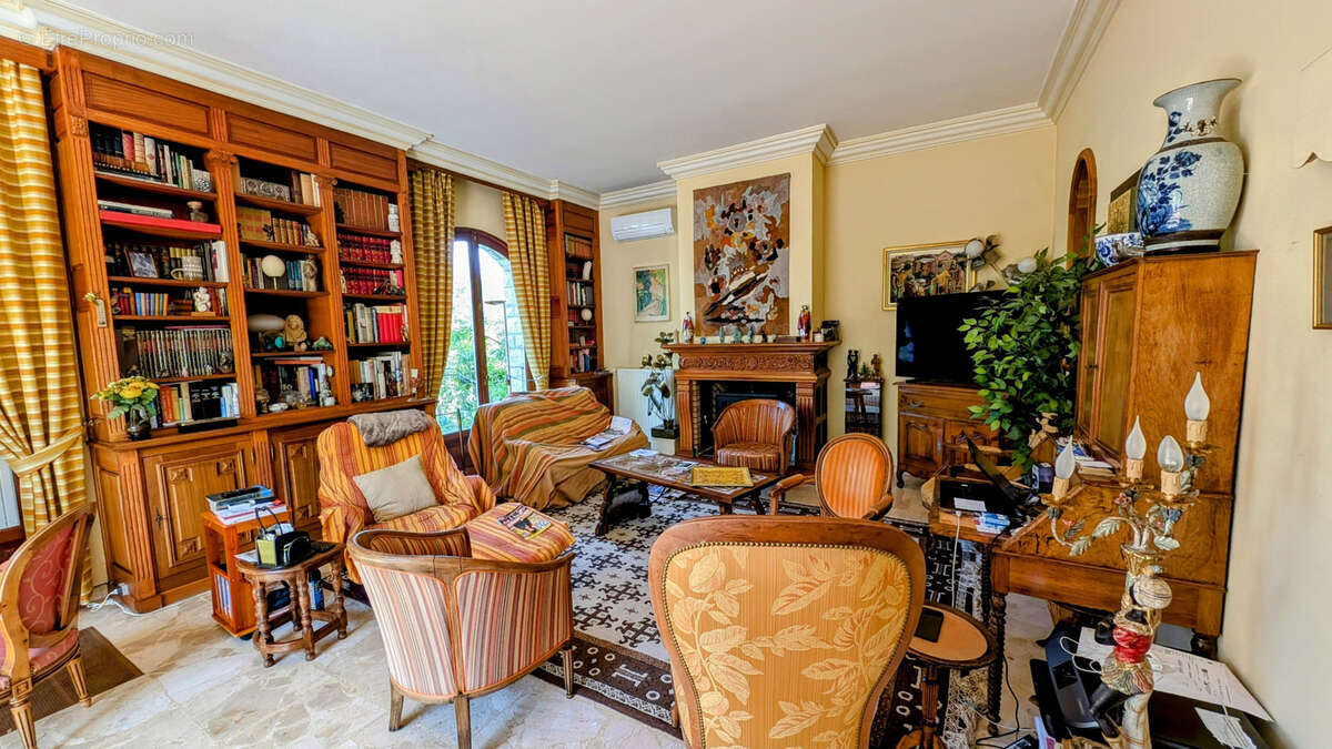 Autre à LAROQUE-DES-ALBERES