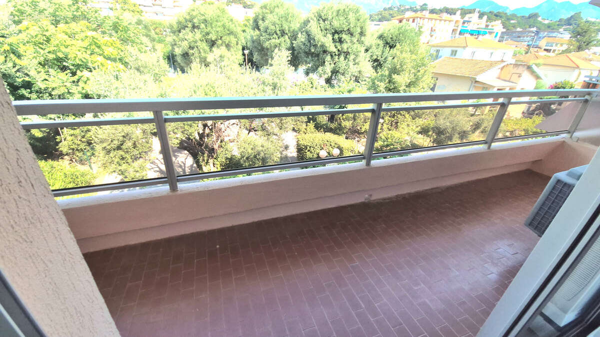 Appartement à ROQUEBRUNE-CAP-MARTIN