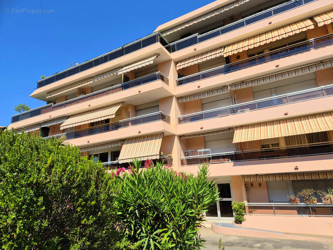 Appartement à ROQUEBRUNE-CAP-MARTIN