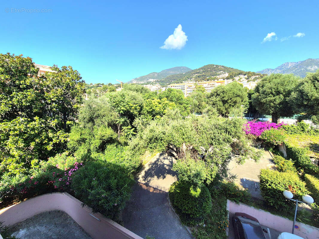Appartement à ROQUEBRUNE-CAP-MARTIN