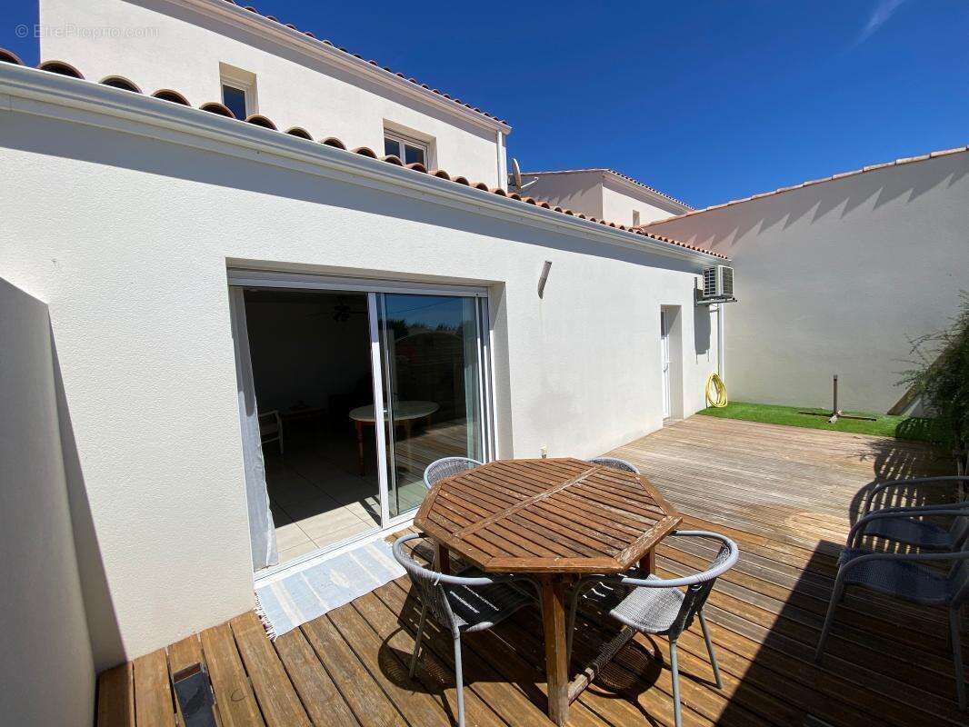 Maison à LES MATHES