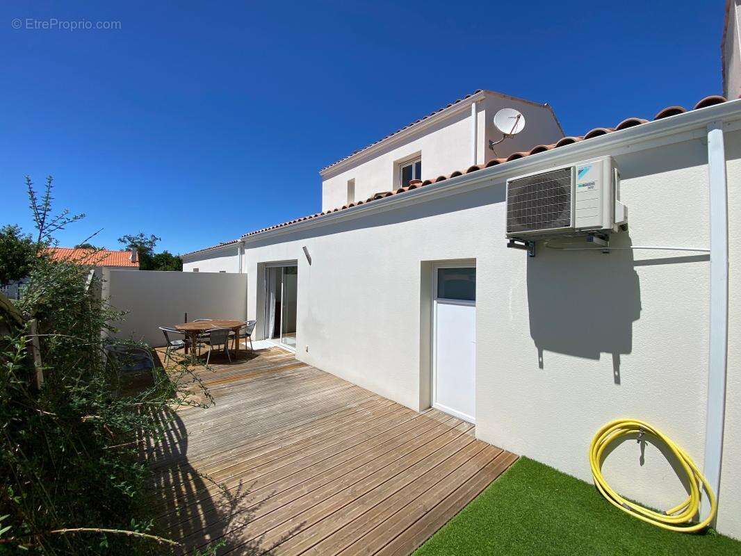 Maison à LES MATHES