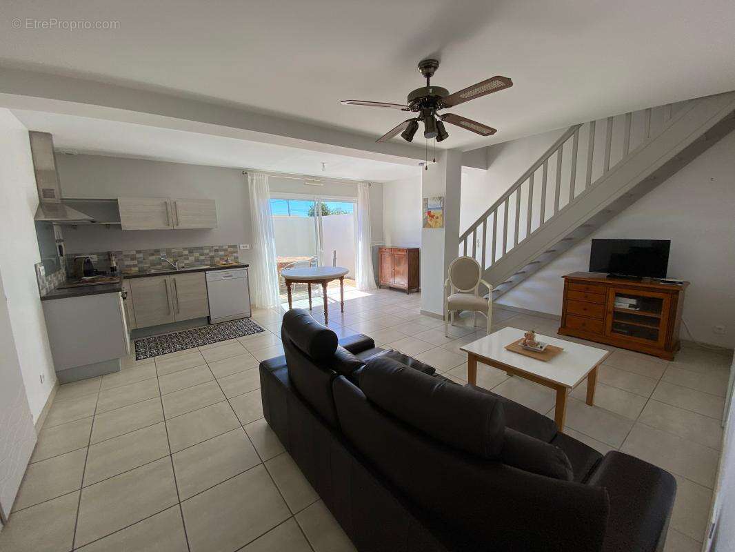 Maison à LES MATHES