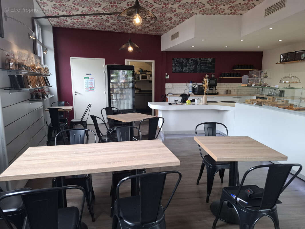 Commerce à SAINT-JEAN-PIED-DE-PORT