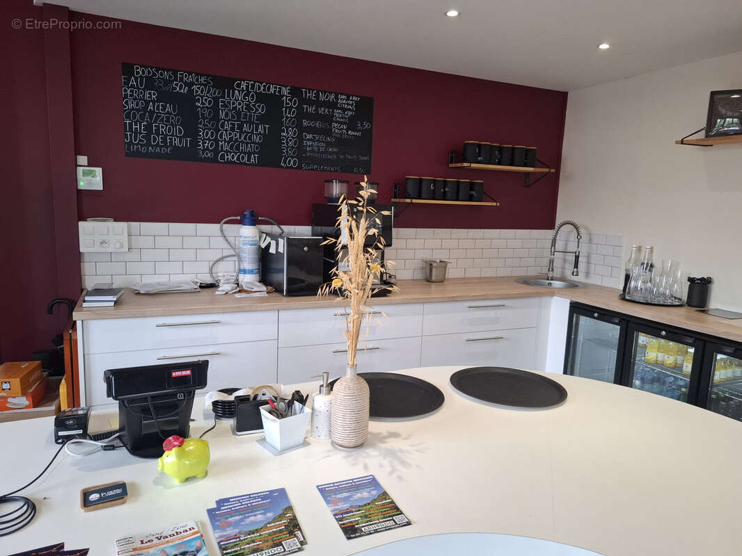 Commerce à SAINT-JEAN-PIED-DE-PORT