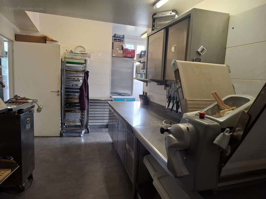 Commerce à SAINT-JEAN-PIED-DE-PORT