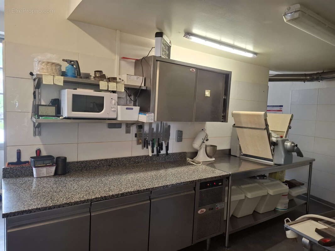 Commerce à SAINT-JEAN-PIED-DE-PORT