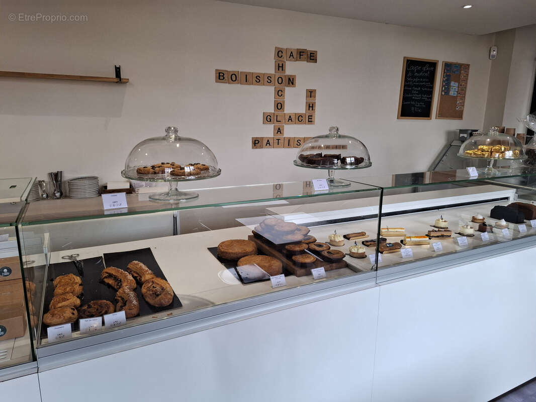 Commerce à SAINT-JEAN-PIED-DE-PORT