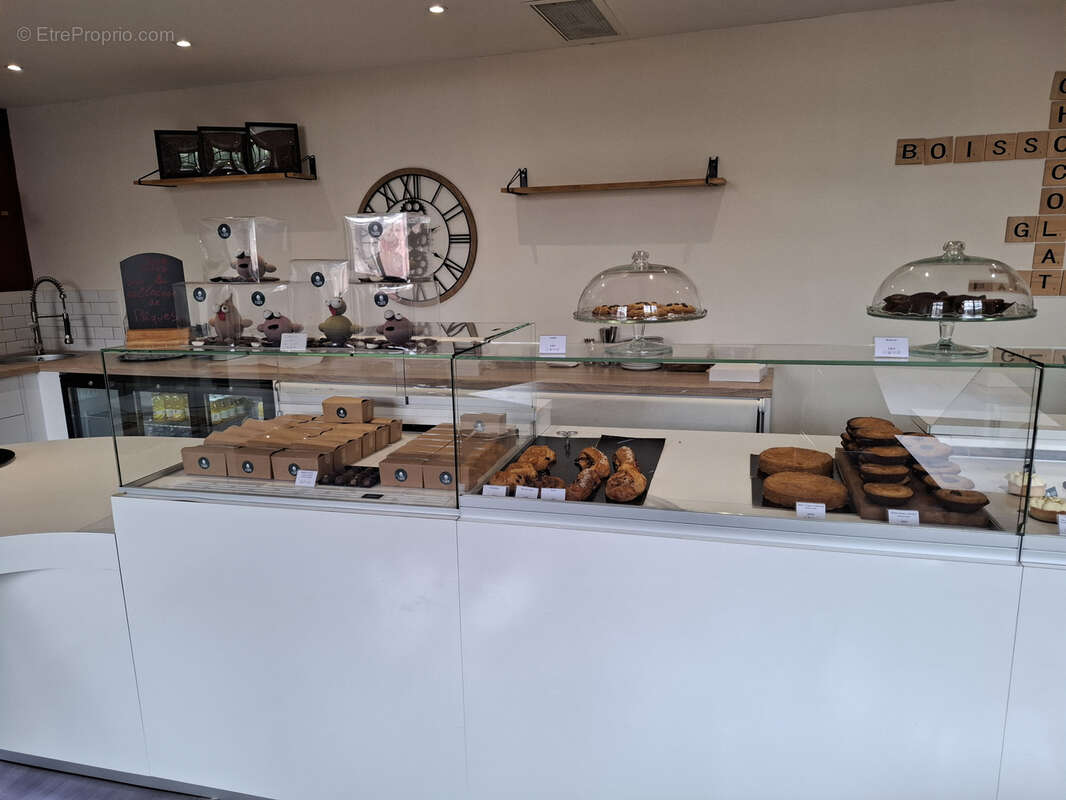 Commerce à SAINT-JEAN-PIED-DE-PORT