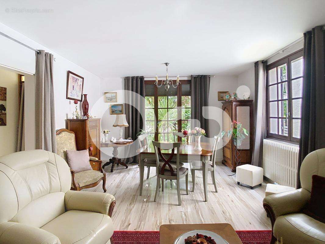 Maison à COULOUNIEIX-CHAMIERS