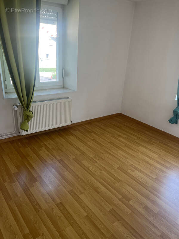 Appartement à REMONCOURT