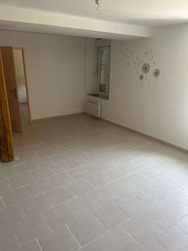 Appartement à REMONCOURT