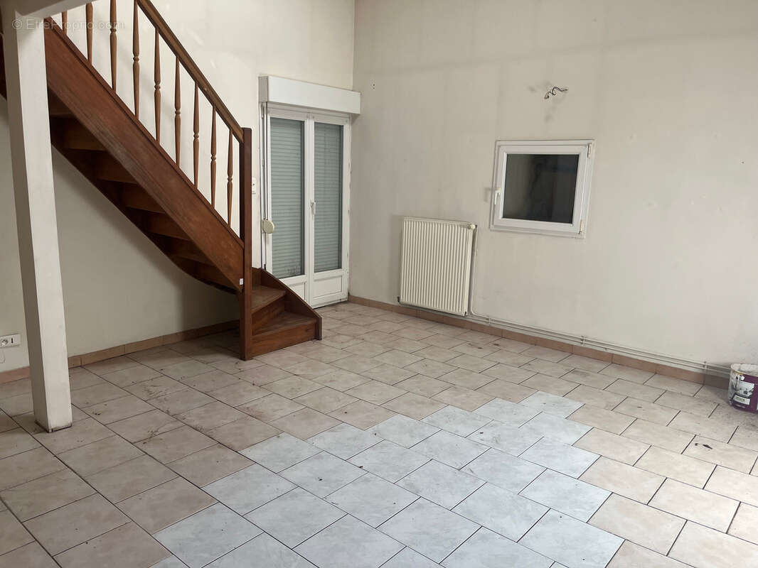 Appartement à REMONCOURT