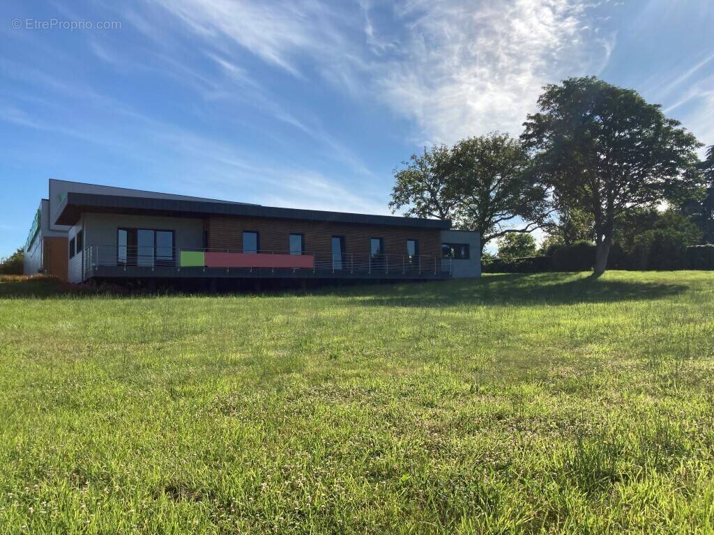 Commerce à PONT-L&#039;ABBE